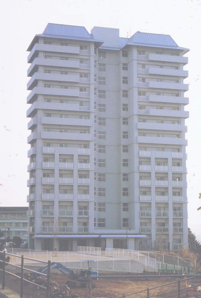 02.12 １番館 北側外観.jpg