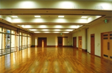 05.08 ﾄﾚｰﾆﾝｸﾞ室.jpg