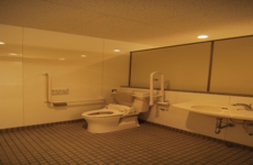 05.20 身障者用ﾄｲﾚﾌﾞｰｽDSC_9167.JPG