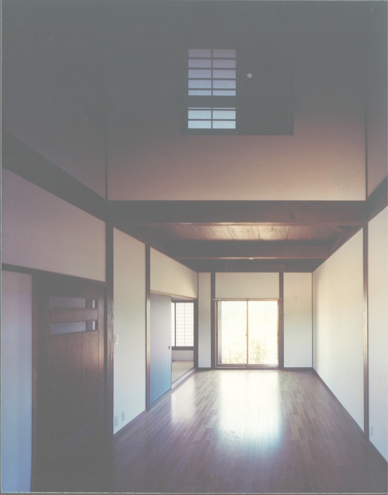 13.22 北入り･居間食事室.jpg